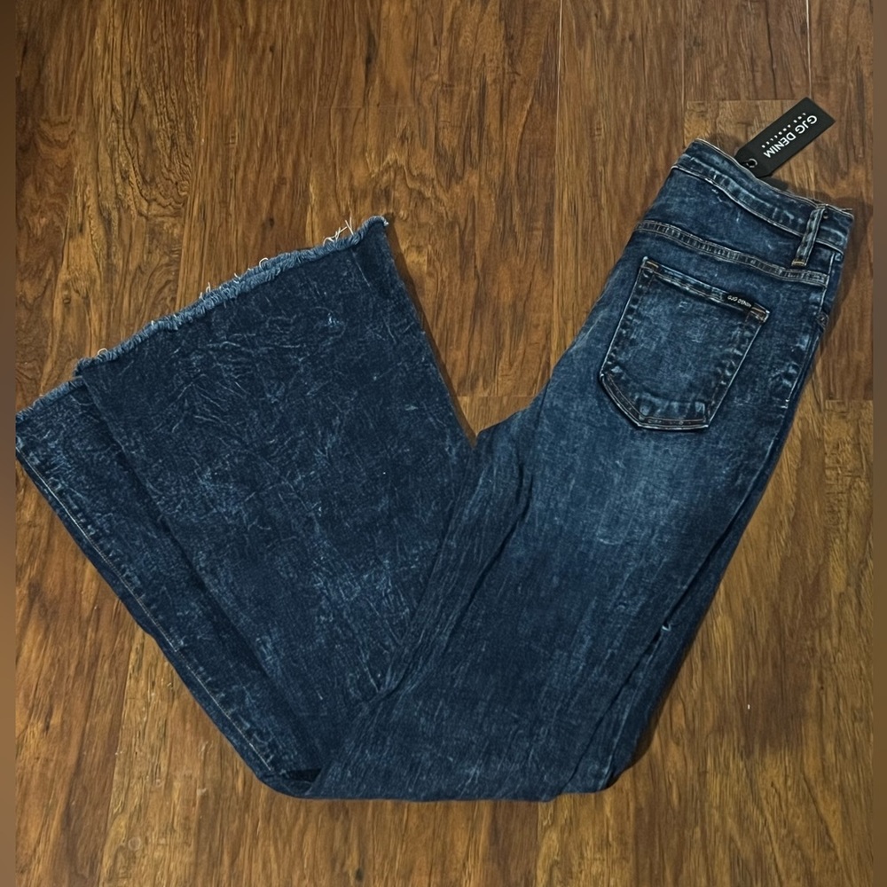 NWT GJG BELL BOTTOM JEANS